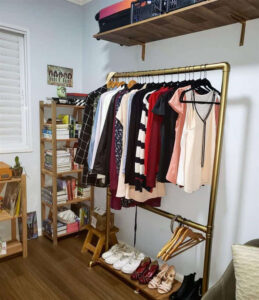 arara de roupa de pvc