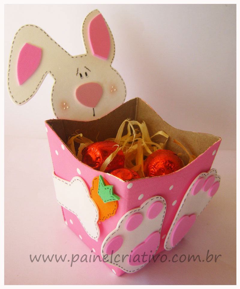 Modelos de lembrancinhas de páscoa fáceis de fazer - cestinha com coelhinho ou coelhinha