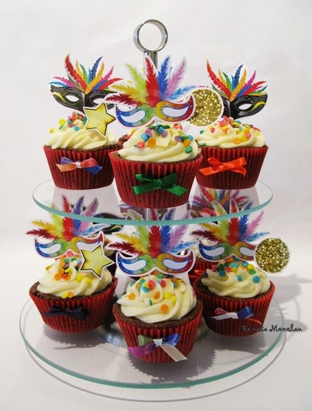 bolo carnaval dois andares