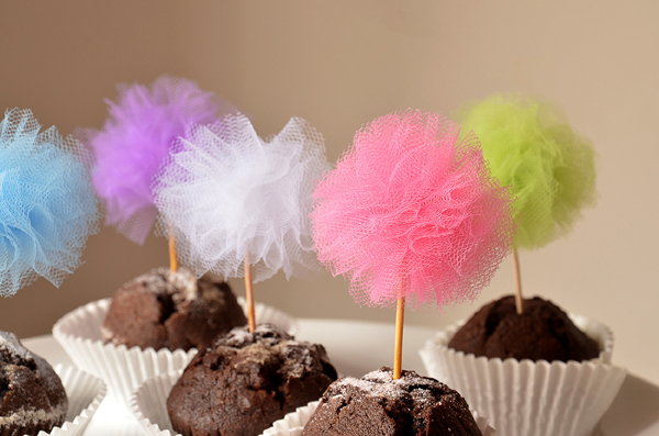 pompom de tule topper