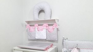 prateleira para quarto de bebe rosa